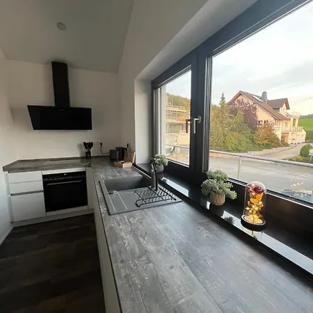 Stilvolle Penthouse Mit Grosszuegiger Sonnenterrasse *