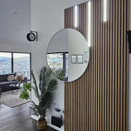 Stilvolle Penthouse Mit Großzügiger Sonnenterrasse