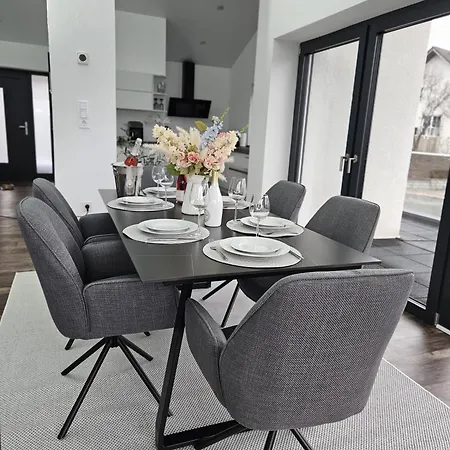 Stilvolle Penthouse Mit Grosszuegiger Sonnenterrasse Apartmán *