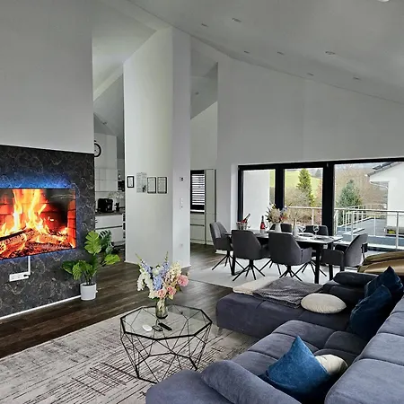 Apartment Stilvolle Penthouse Mit Grosszuegiger Sonnenterrasse *