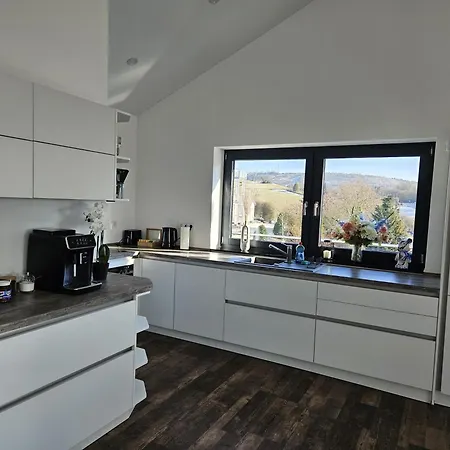 Stilvolle Penthouse Mit Grosszuegiger Sonnenterrasse *