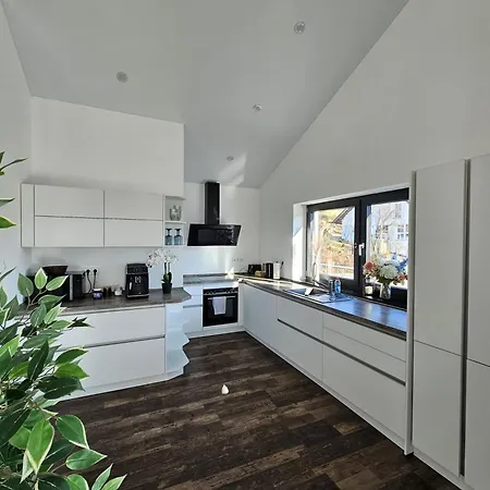 Stilvolle Penthouse Mit Grosszuegiger Sonnenterrasse Apartmán Bad Berleburg
