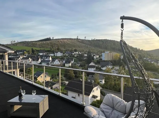 Stilvolle Penthouse Mit Grosszuegiger Sonnenterrasse Lägenhet Bad Berleburg
